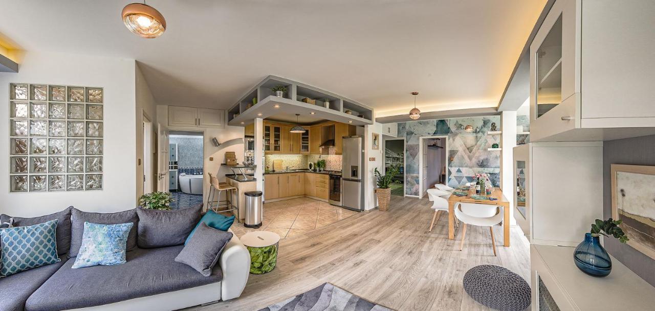 Riverside Apartman**** ミシュコルツ エクステリア 写真