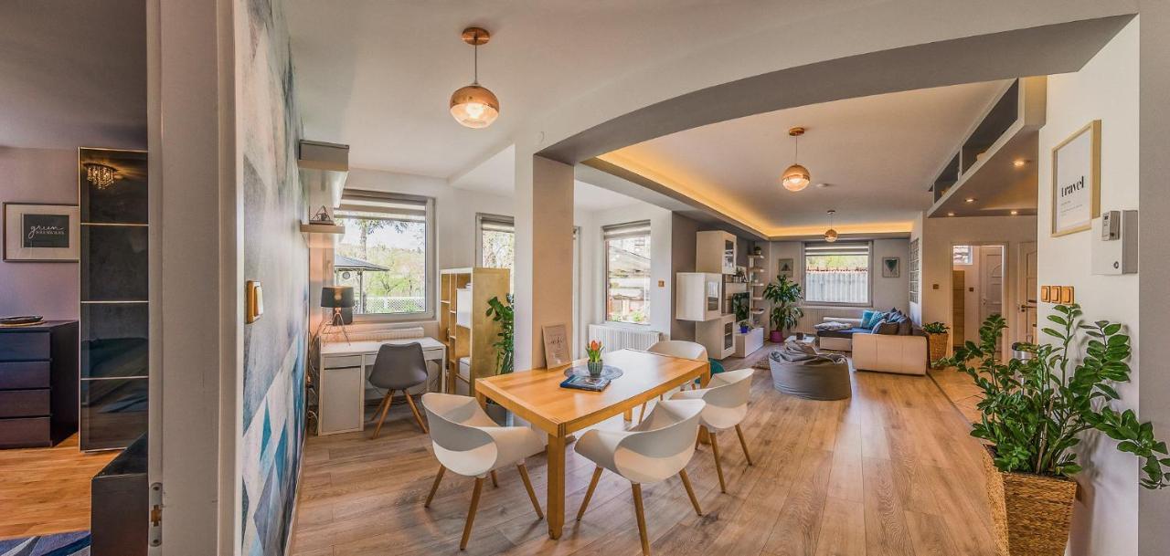 Riverside Apartman**** ミシュコルツ エクステリア 写真
